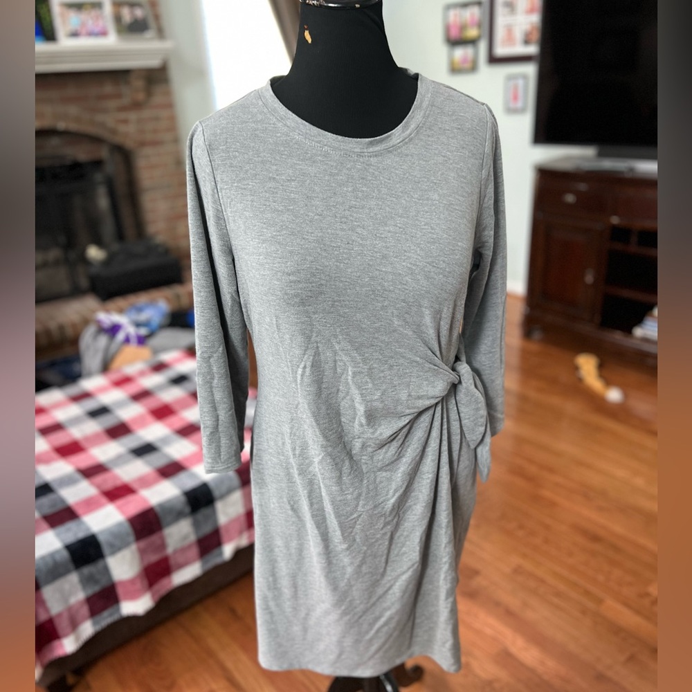 Comfortable dress from Cable & Gauge, size XL, with faux wrap/side tie style.